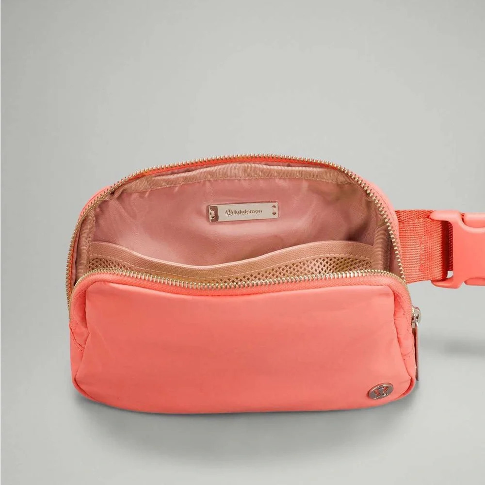 ๐๐ Lululemon OG Everywhere Belt Bag - Raspberry Cream Pink Pastel - Picture 9 of 9